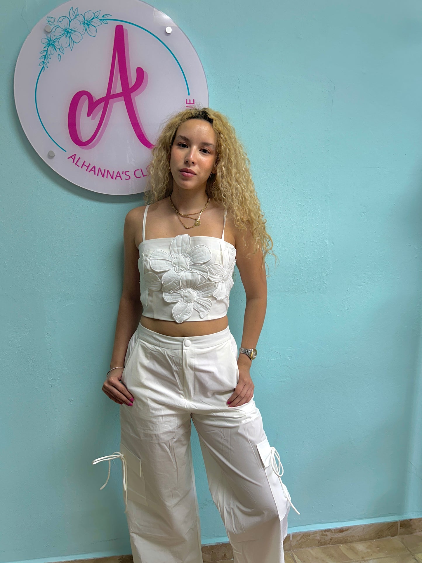 White flower set
