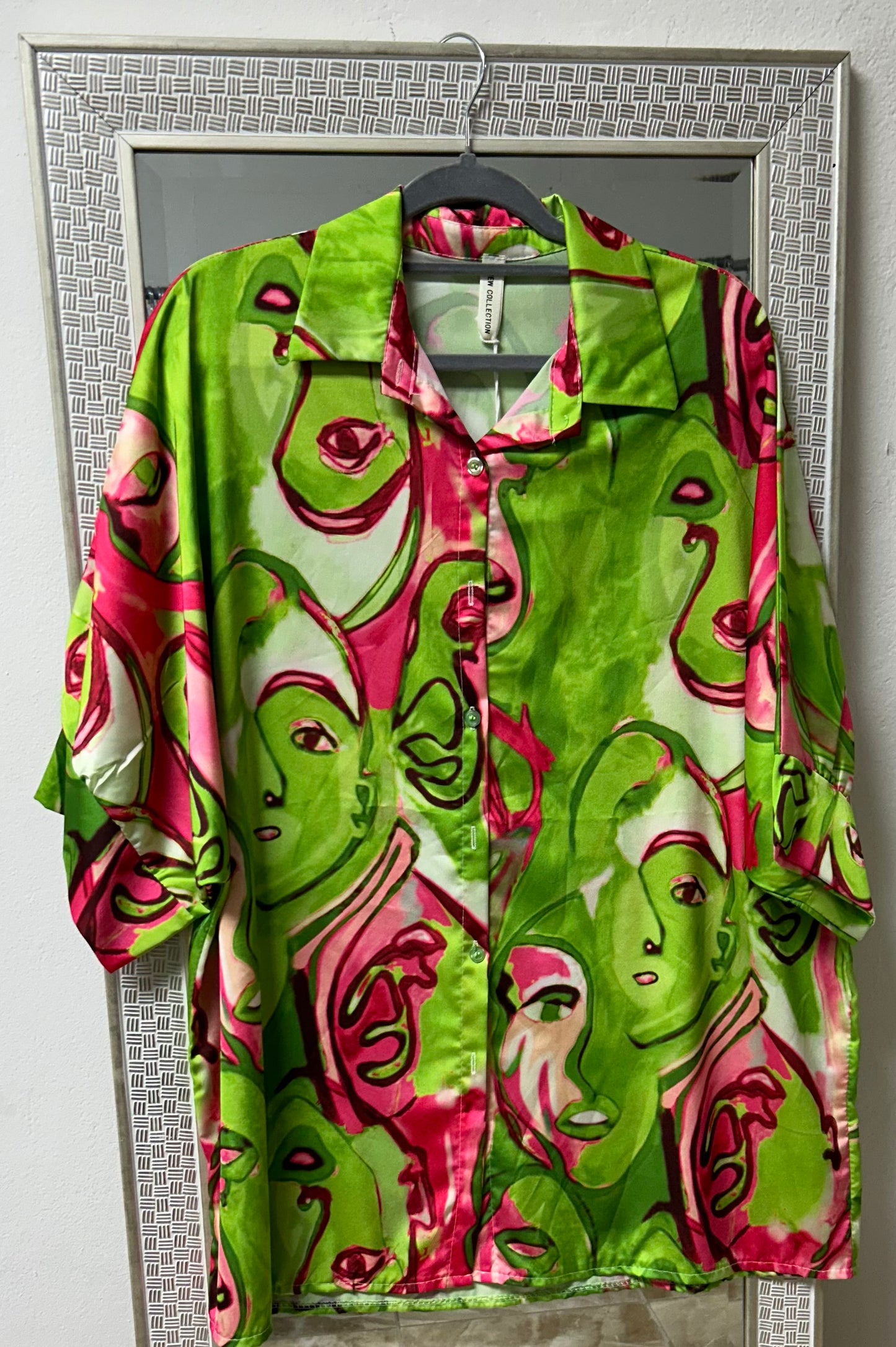 BLUSÓN VERDE Y ROSA