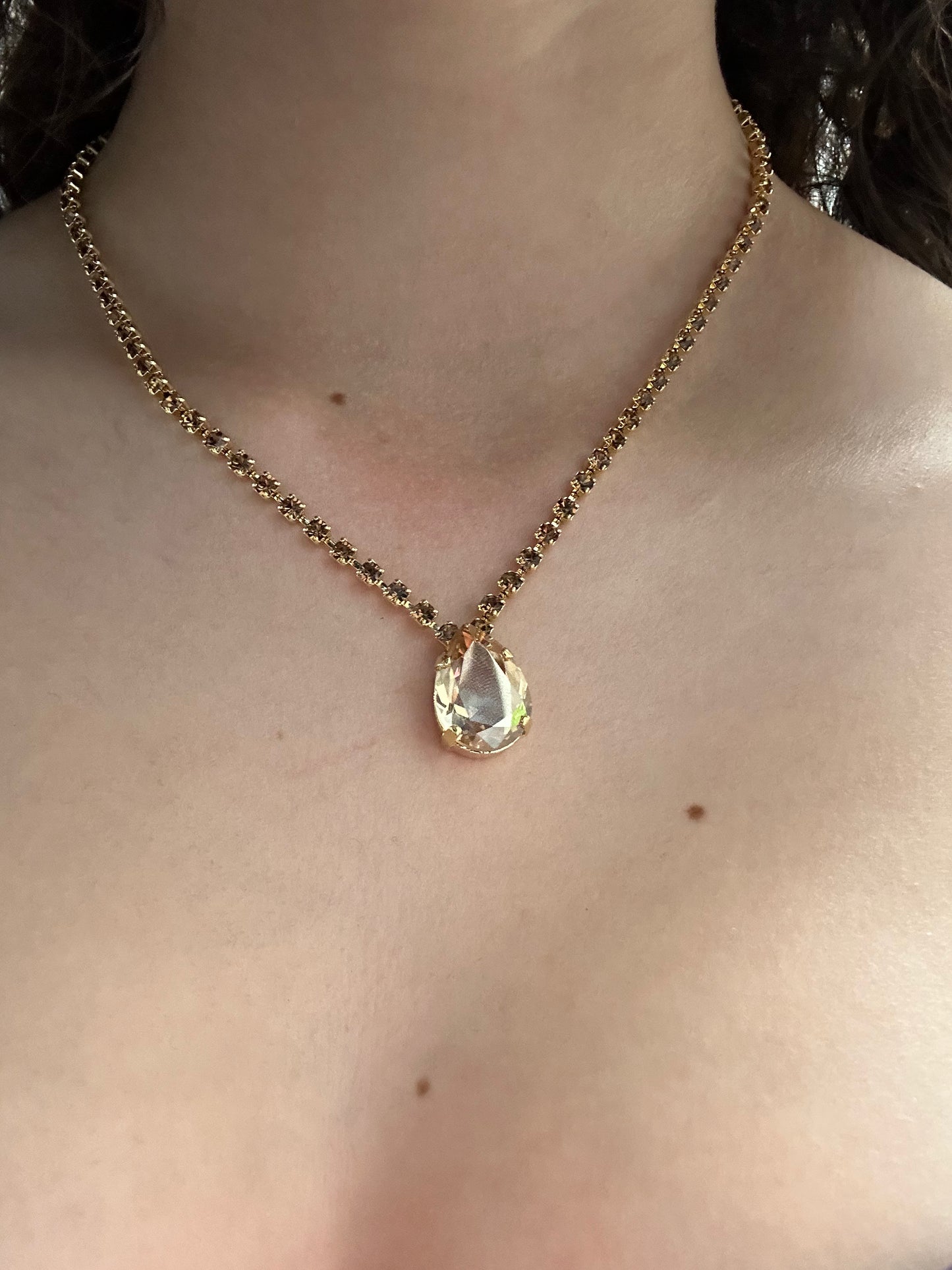 TOVA NECKLACE GOLDEN