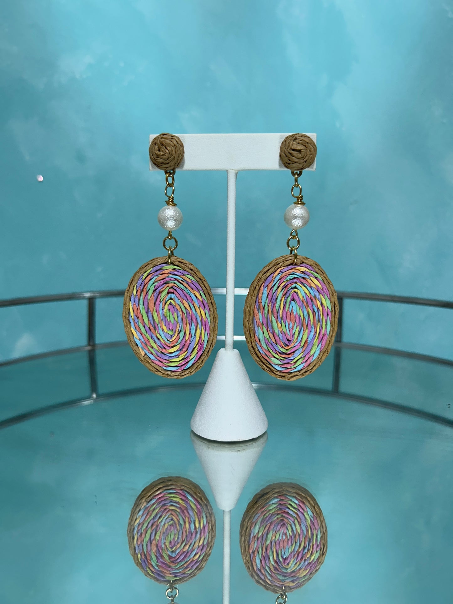 Yarn-like earrings