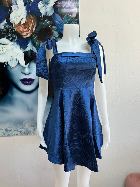 Blue short dress