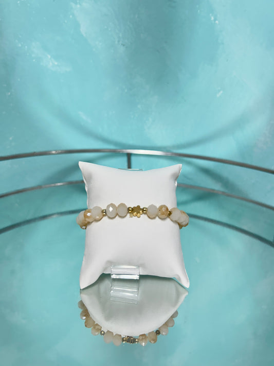Cream beaded bracelet