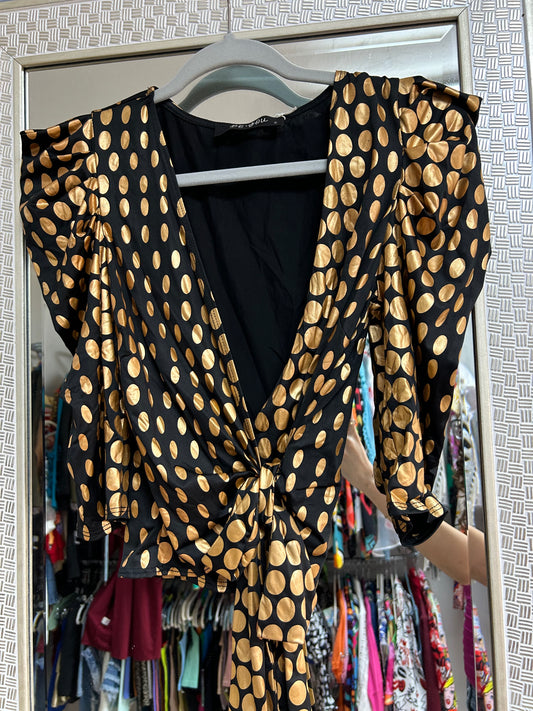 Gold and black top