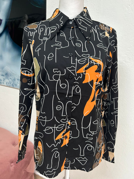 BLACK PRINT BUTTON UP SHIRT