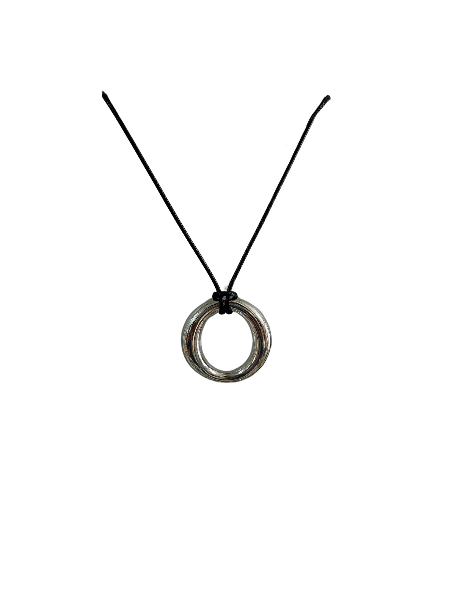 Circle string necklace