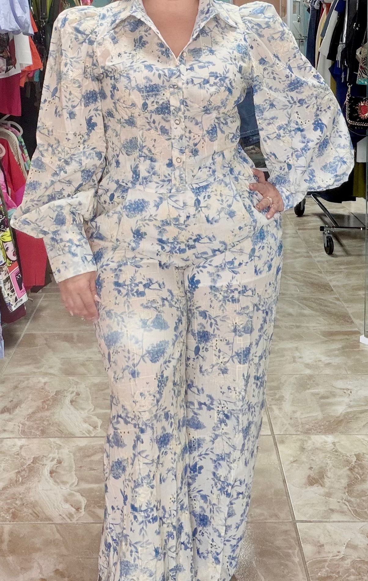Set White and Blue