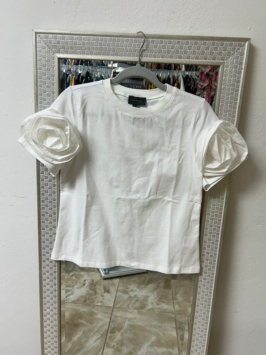 White flower top