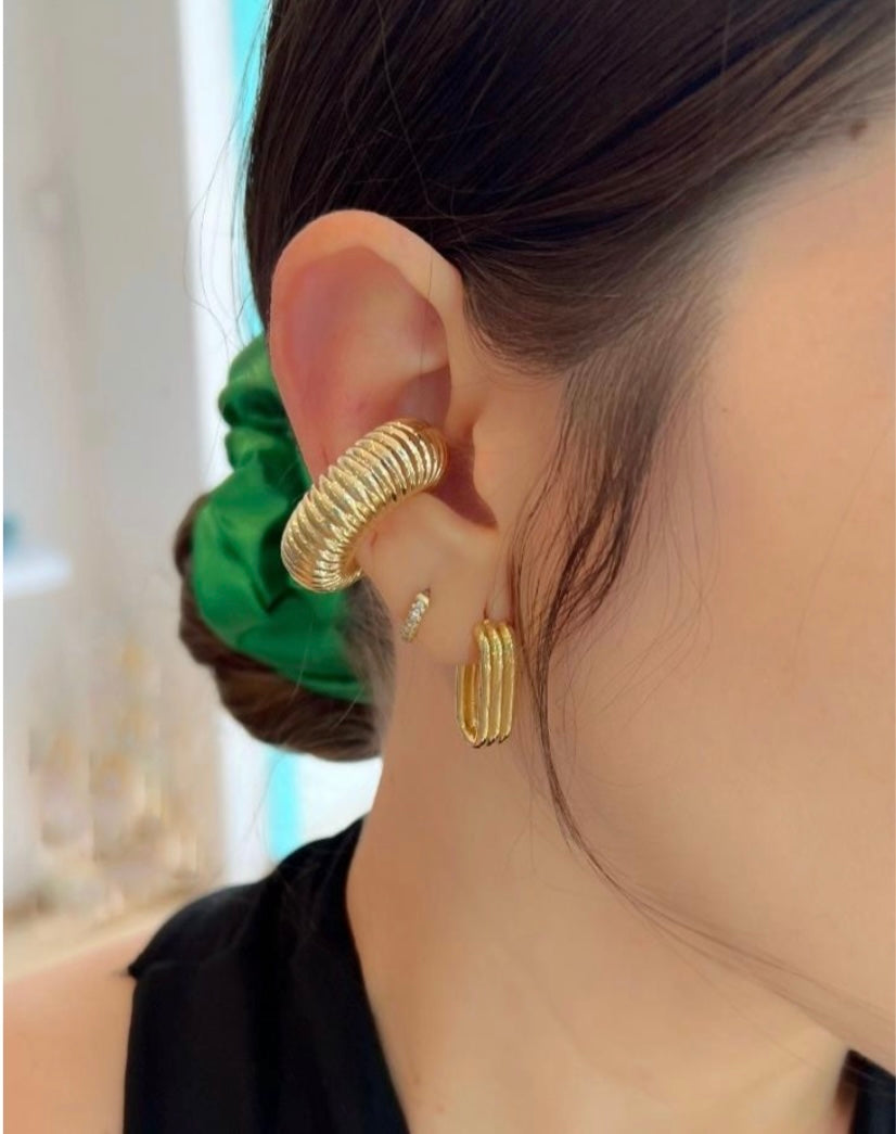 CHUNKY EARCUFF GOLD