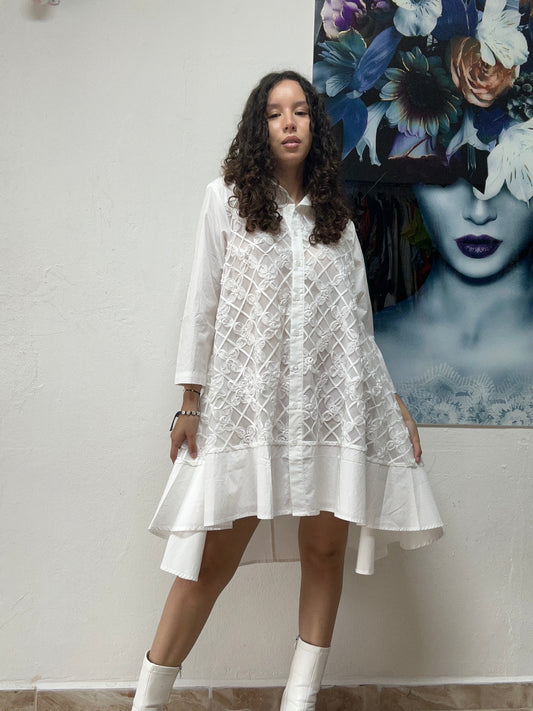 GRACIA WHITE FRONT DETAIL
