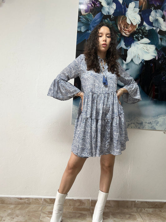 Navy/white details dress