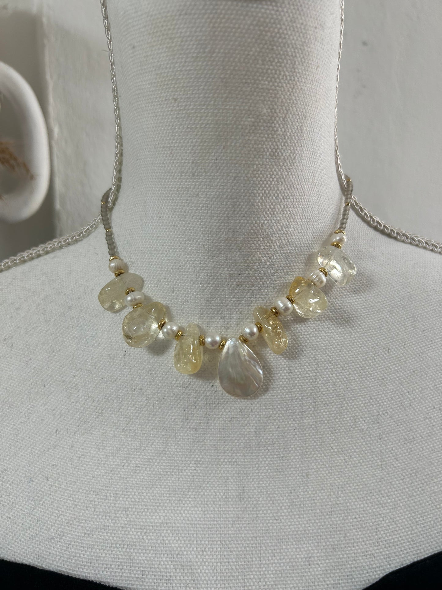Lále Pearl Necklace