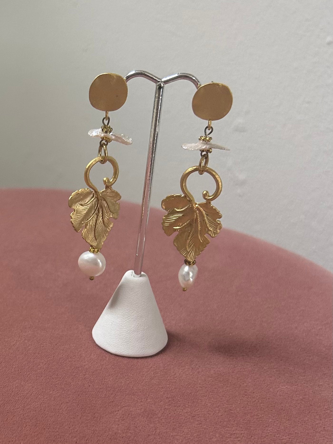 LEAF AND PEARL EARRINGS