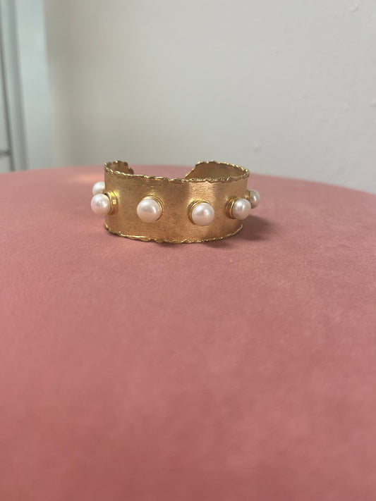 PEARL BANGLE