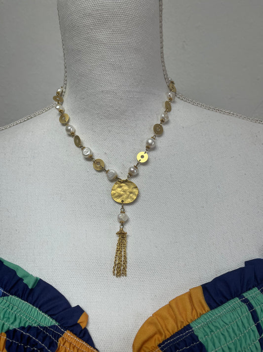 Lále Pearl and Circle Necklace