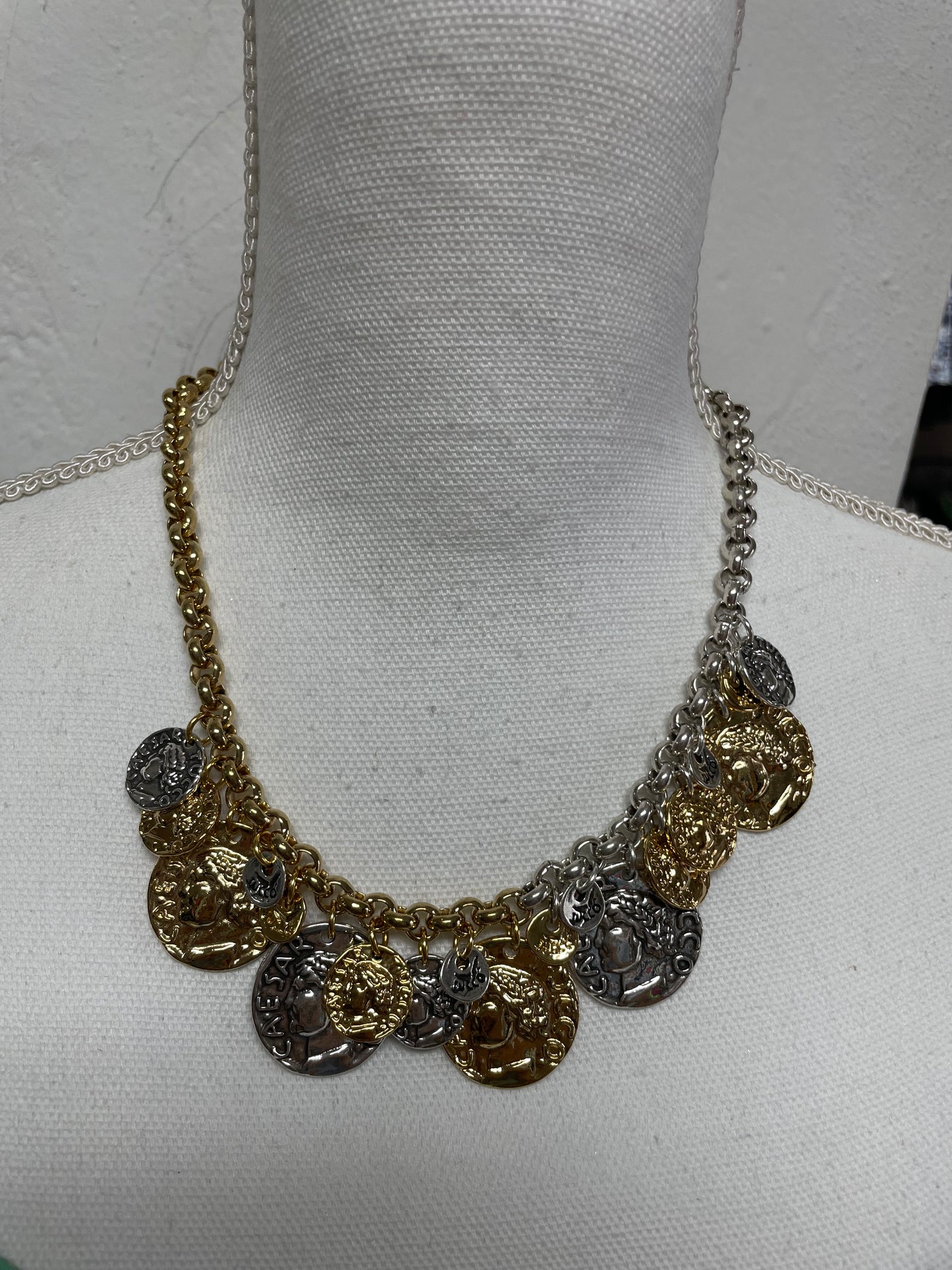 Tucco Gold & Silver Set