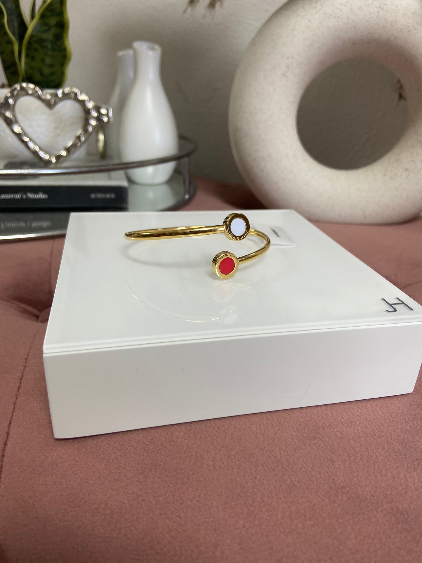 JASON HYDE WHITE/RED BRACELET