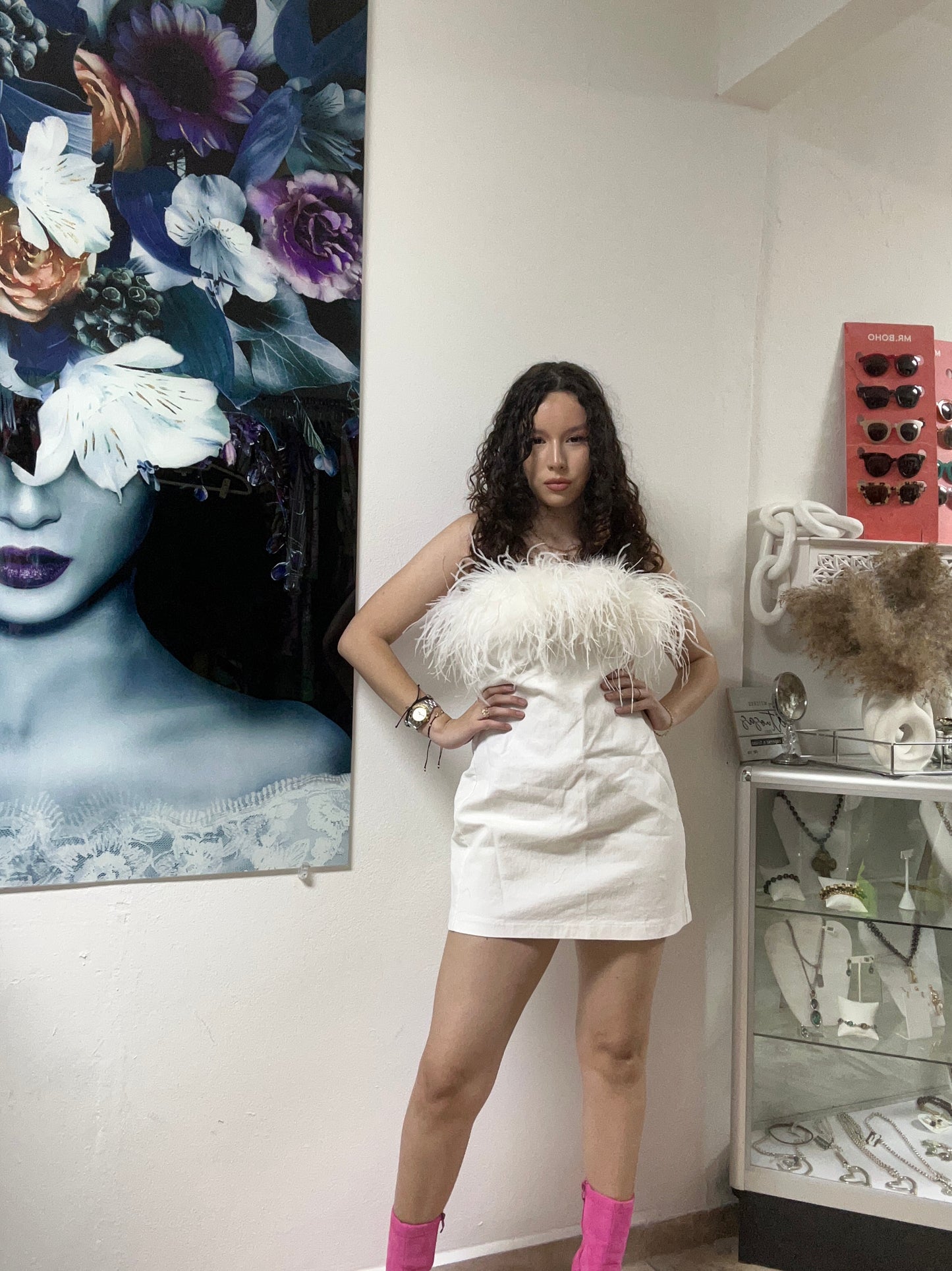 WHITE FEATHER DRESS